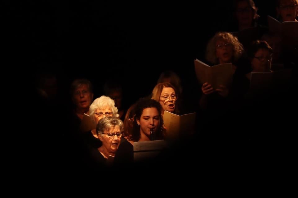 Les choristes de Clair Matin en concert